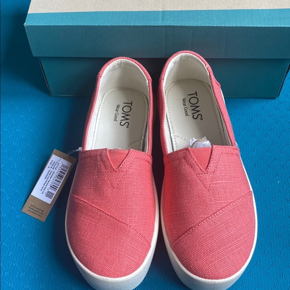 Toms Shoes - Toms Pink Canvas Sneakers with Elastic Gores
